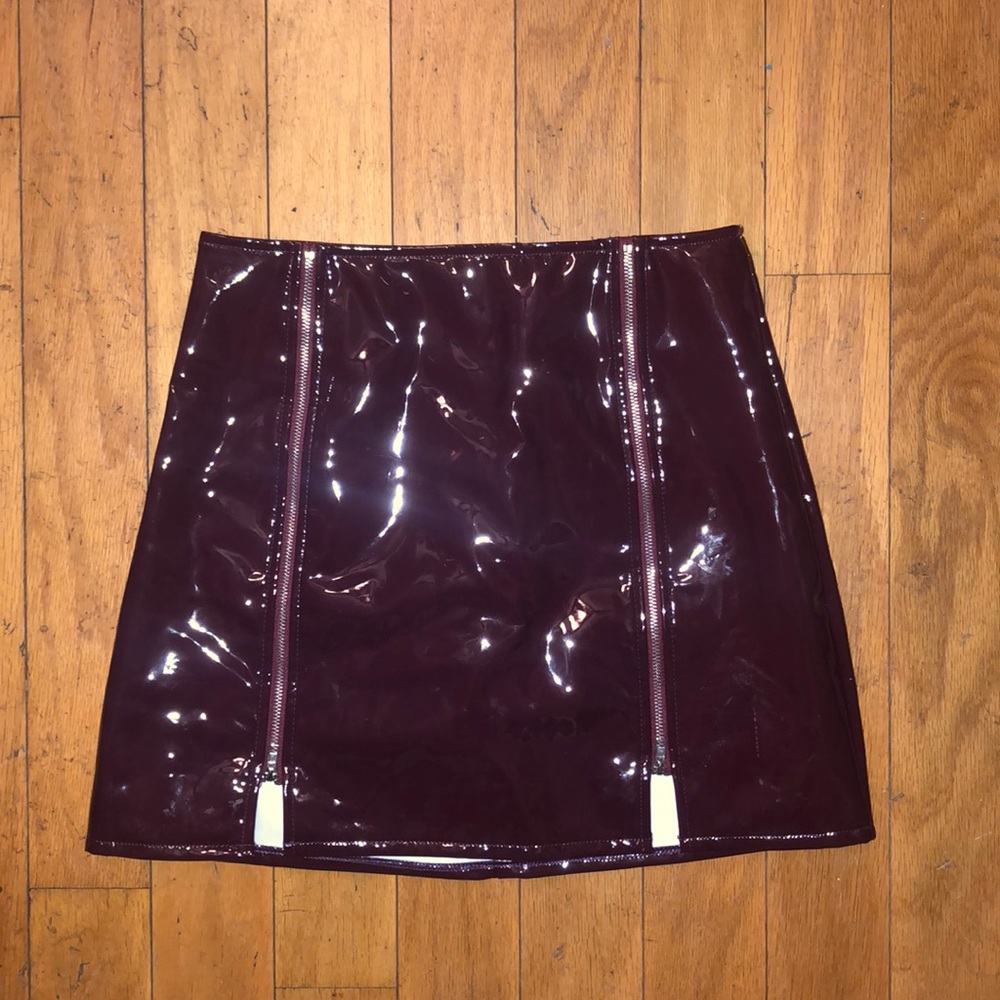 Latex skirt with zippers